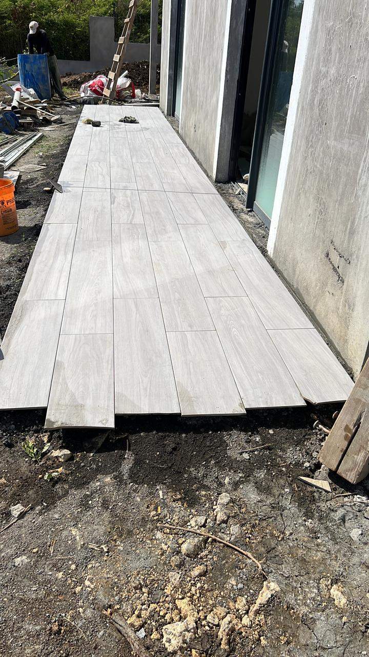 Rénovation extérieure, Le Moule